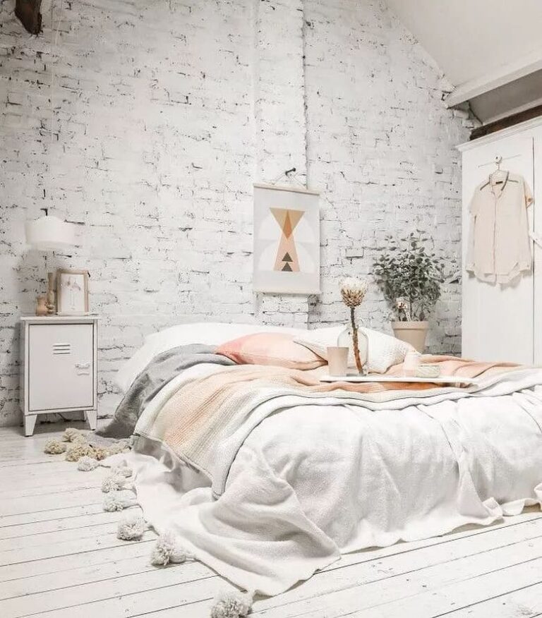 18 Small Bedroom Ideas: How to Make Your Room Look Bigger 🛏 | Extra ...