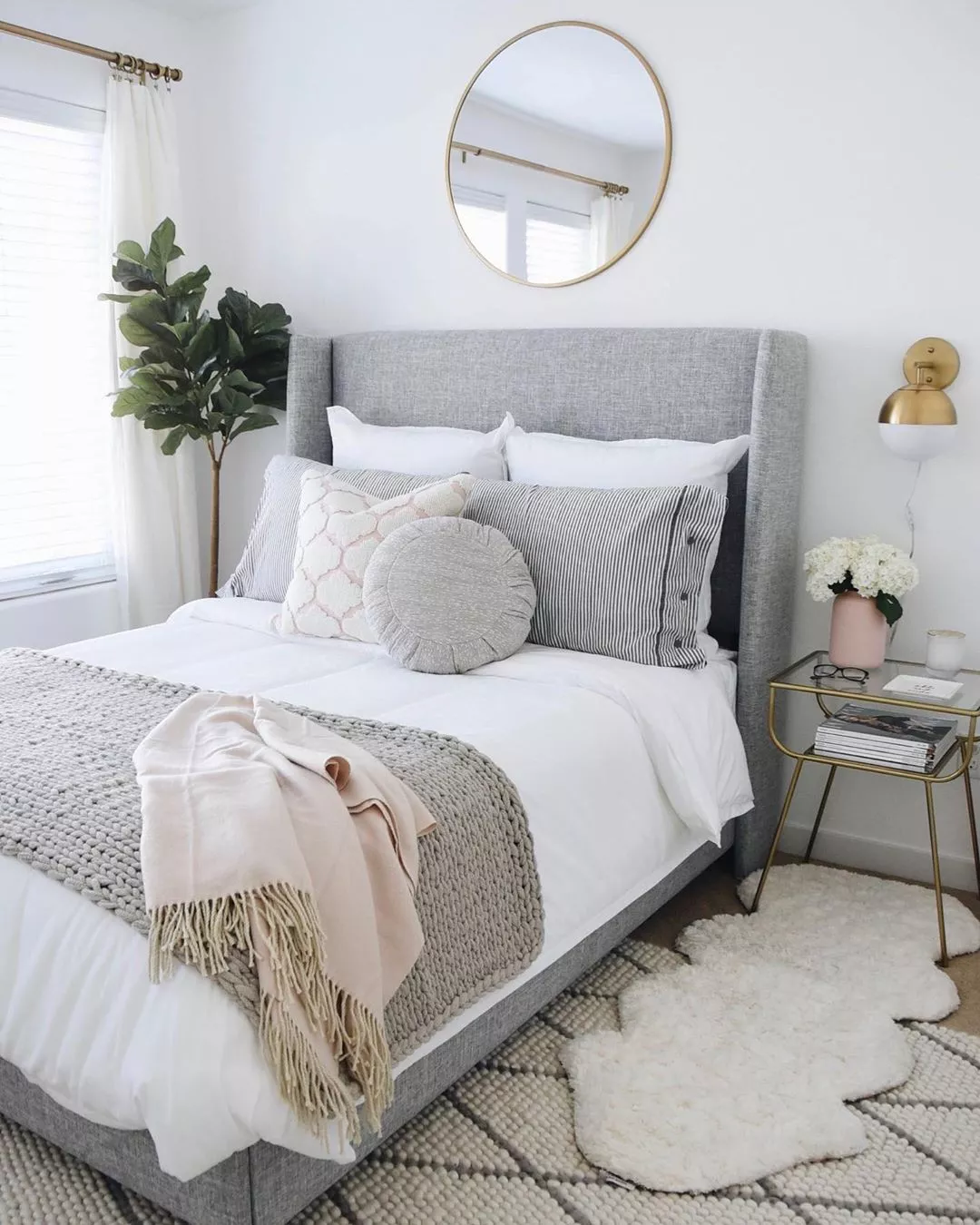 18 Small Bedroom Ideas: How to Make Your Room Look Bigger 🛏