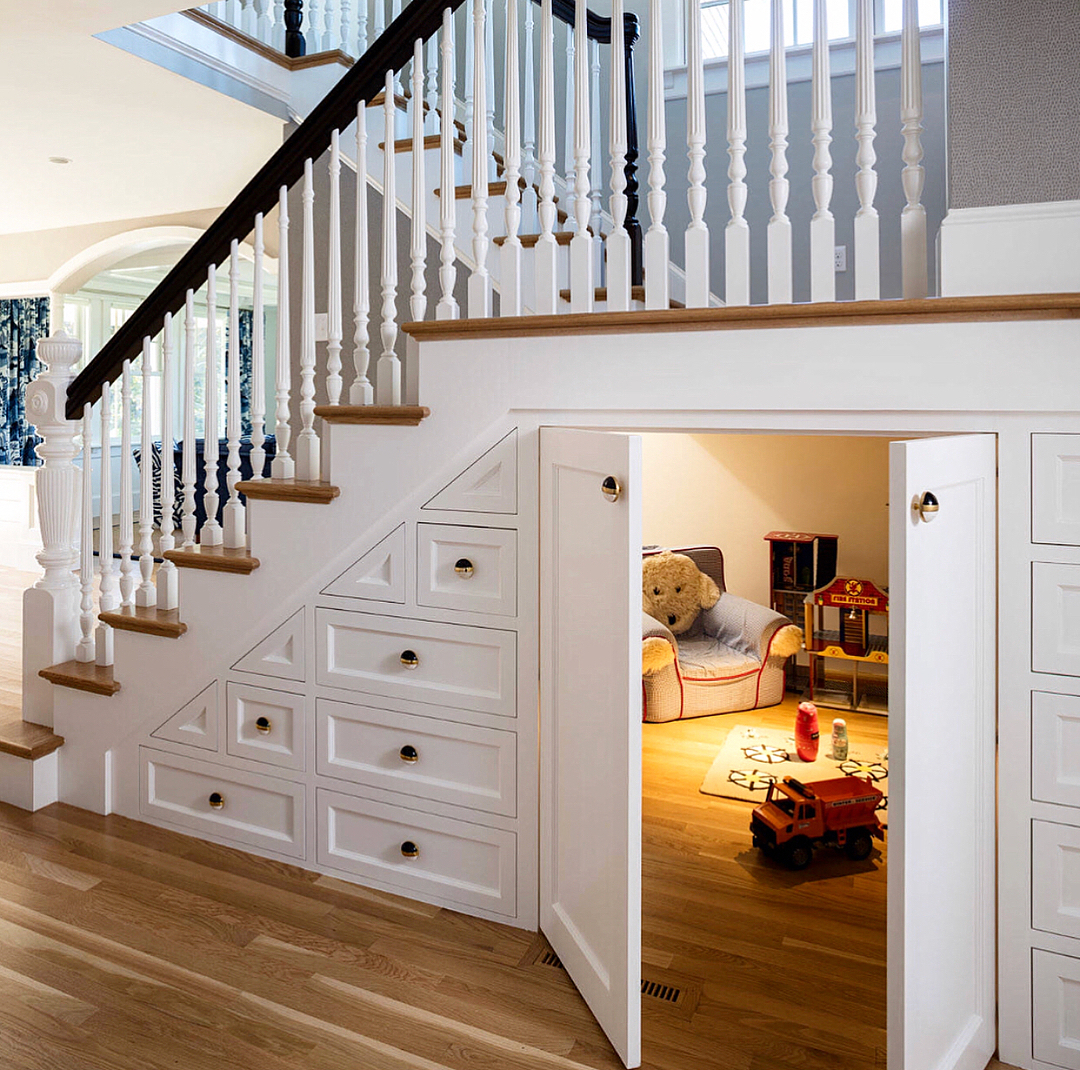 Fun Room for Kids Underneath the Stairs. Photo by Instagram user @decor_for_kids
