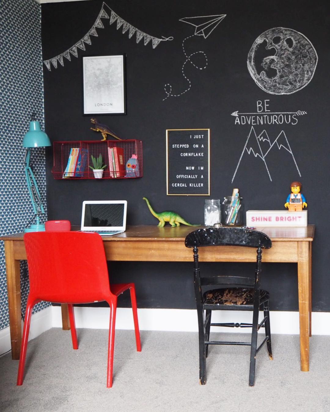 Small Desk in a Kids Bedroom. Photo by Instagram user @_lisa_dawson_