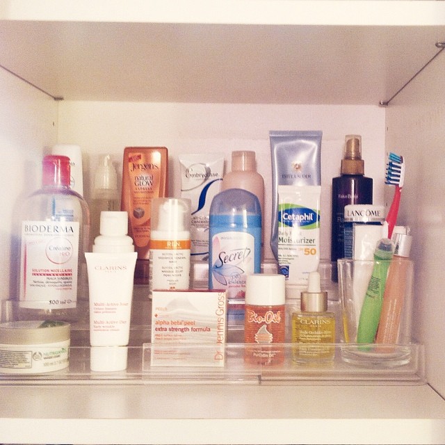 Multi-Tiered Bathroom Organizer for Beauty Products. Photo by Instagram user @livesimplybyannie