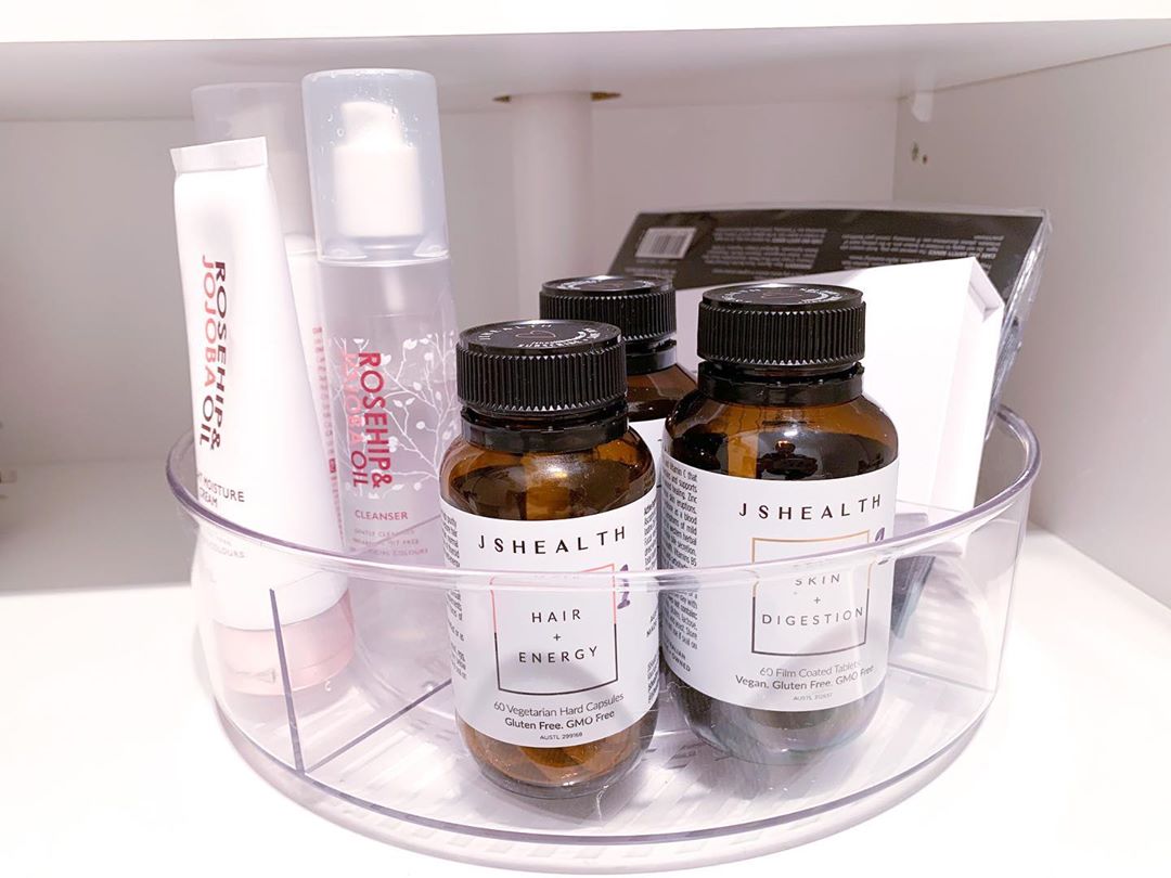 Lazy Susan with Medicine and Makeup. Photo by Instagram user @veroniiica