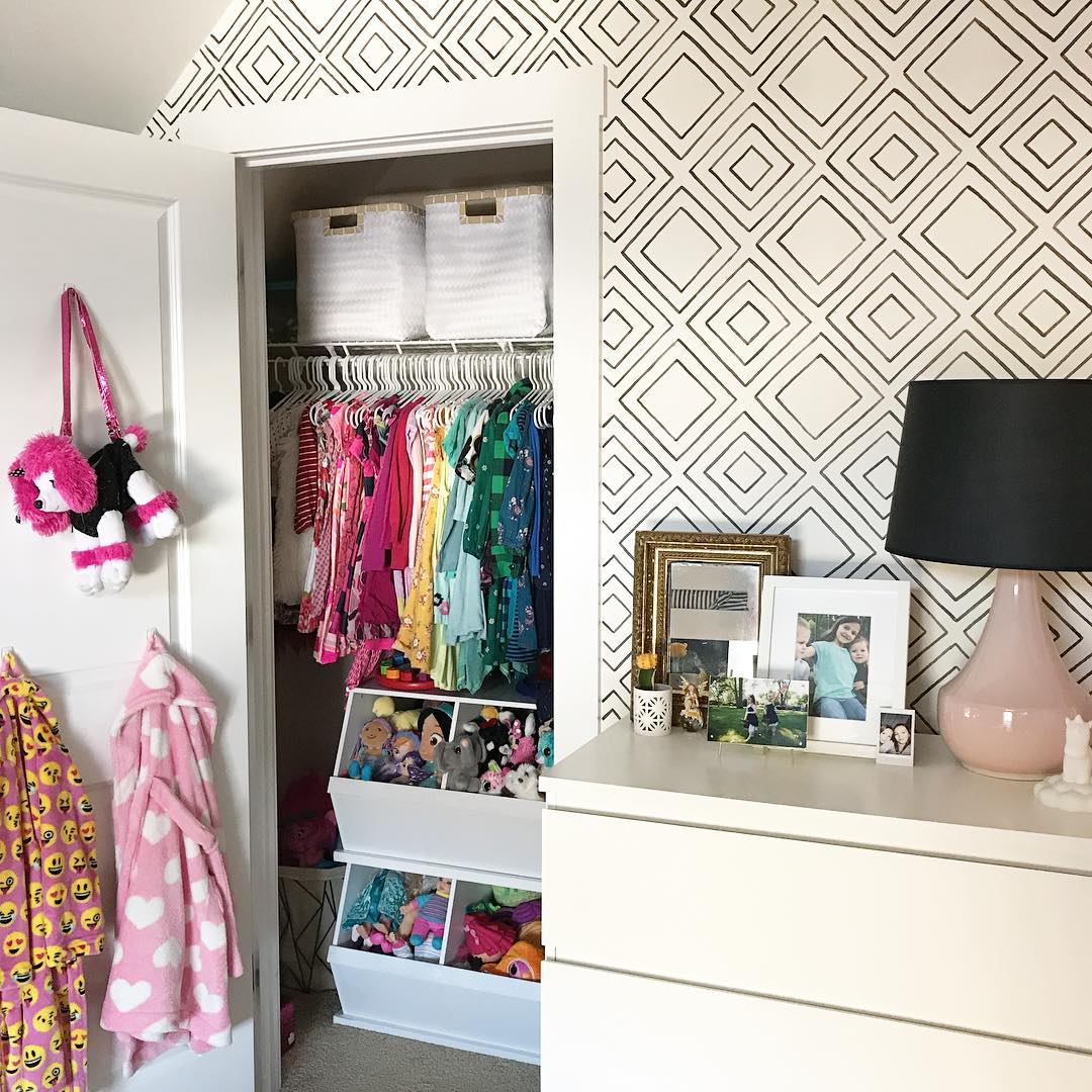 Kids Closet with Open Storage Bins. Photo by Instagram user @_thepigeonhouse_