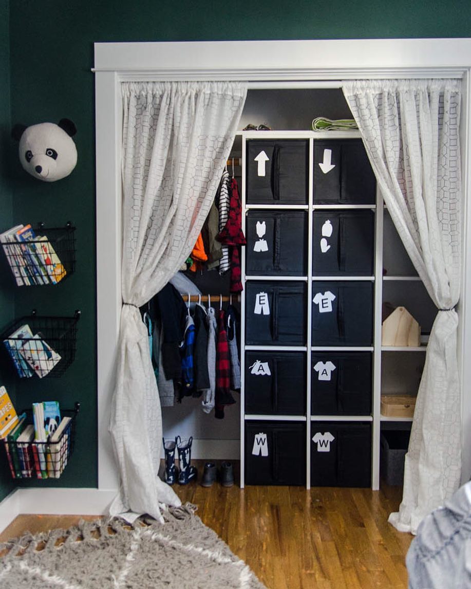 Kids Closet Storage Labeled with Arrows and Pictures of Clothes. Photo by Instagram user @colleenpastoor