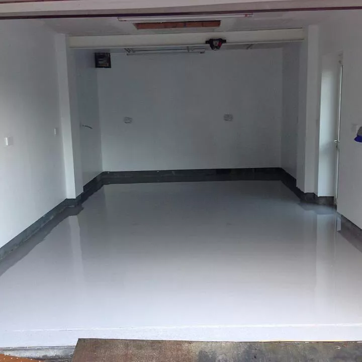 Empty Garage with Plenty of Storage Room. Photo by Instagram user @dylanjones78