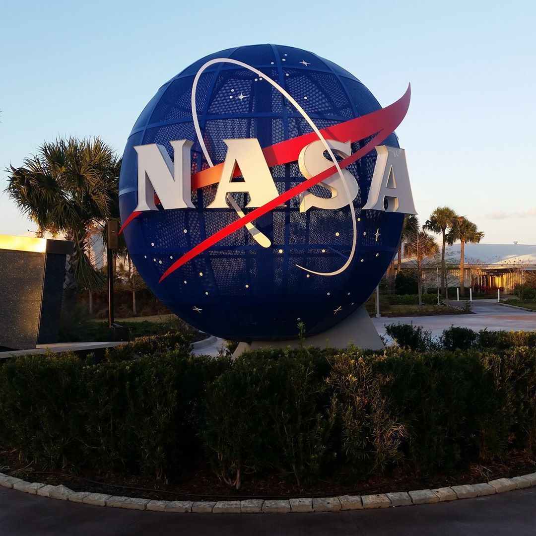 Entrance to the NASA Johnson Space Center. Photo by Instagram user @andysmith1993