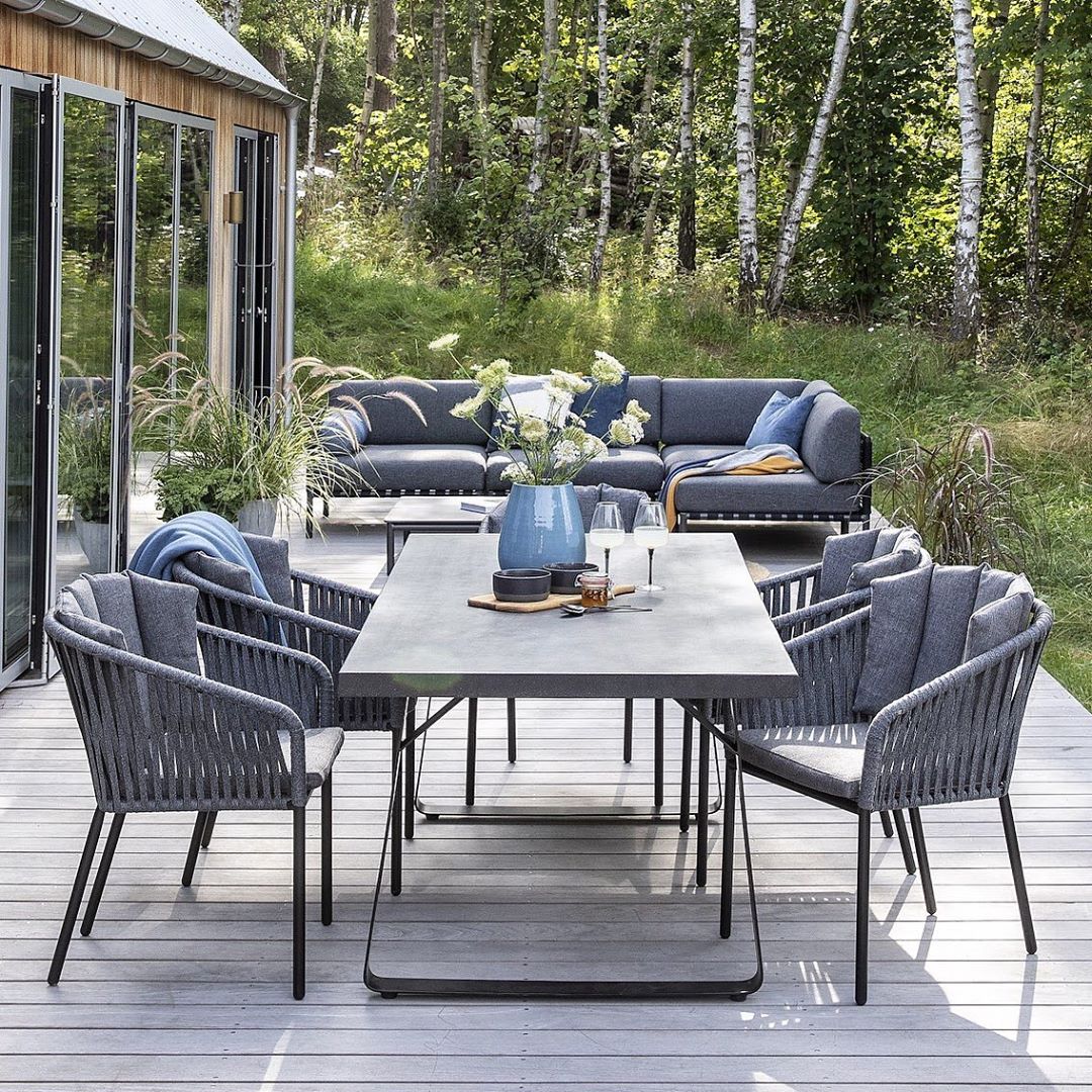 Living spaces sales outdoor dining table
