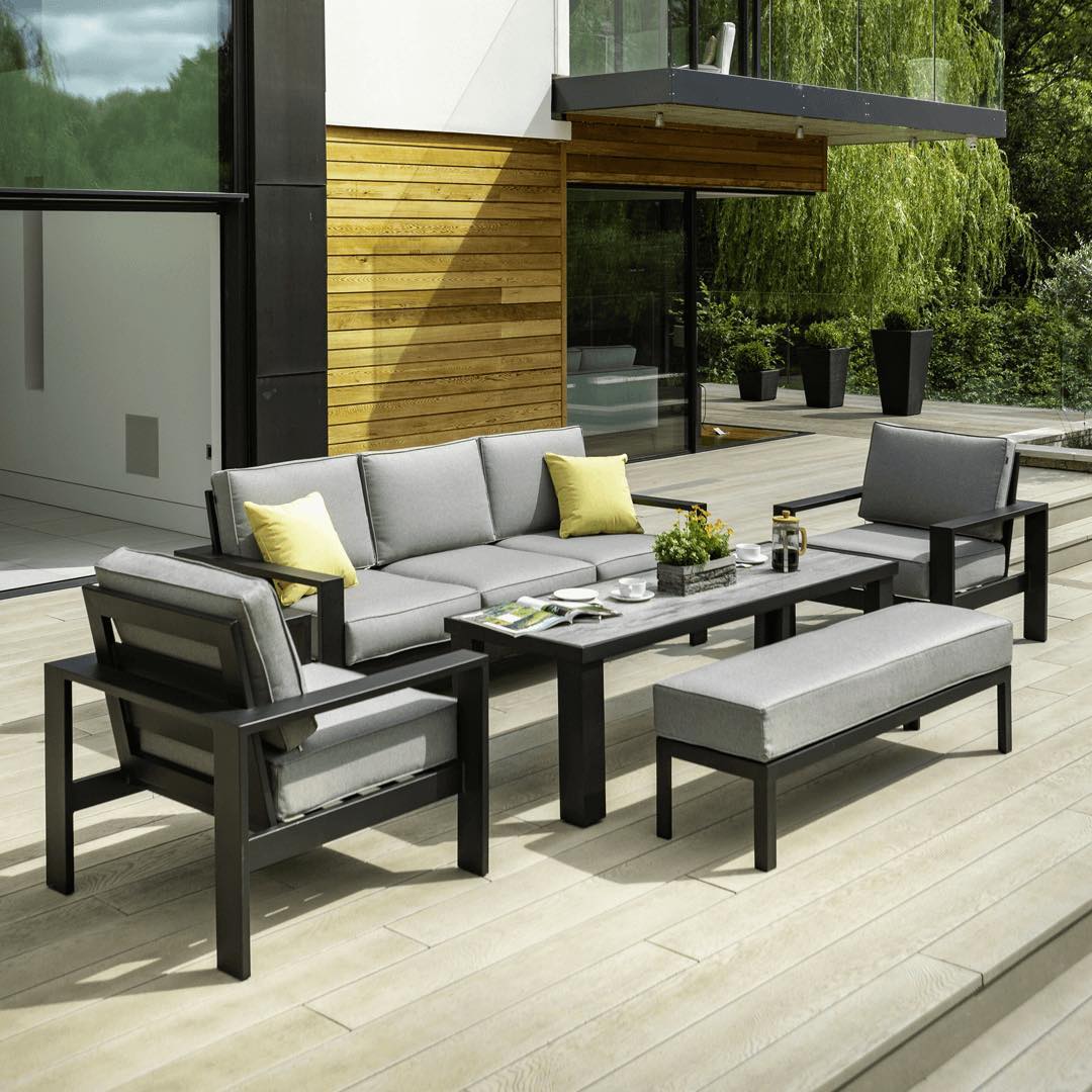 39 Incredible Outdoor Living Room Ideas, Outdoor Living Area Furniture