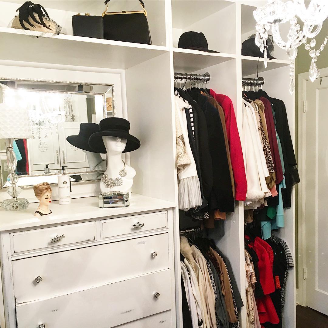 Closet with White Dresser. Photo by Instagram user @dawnastyles