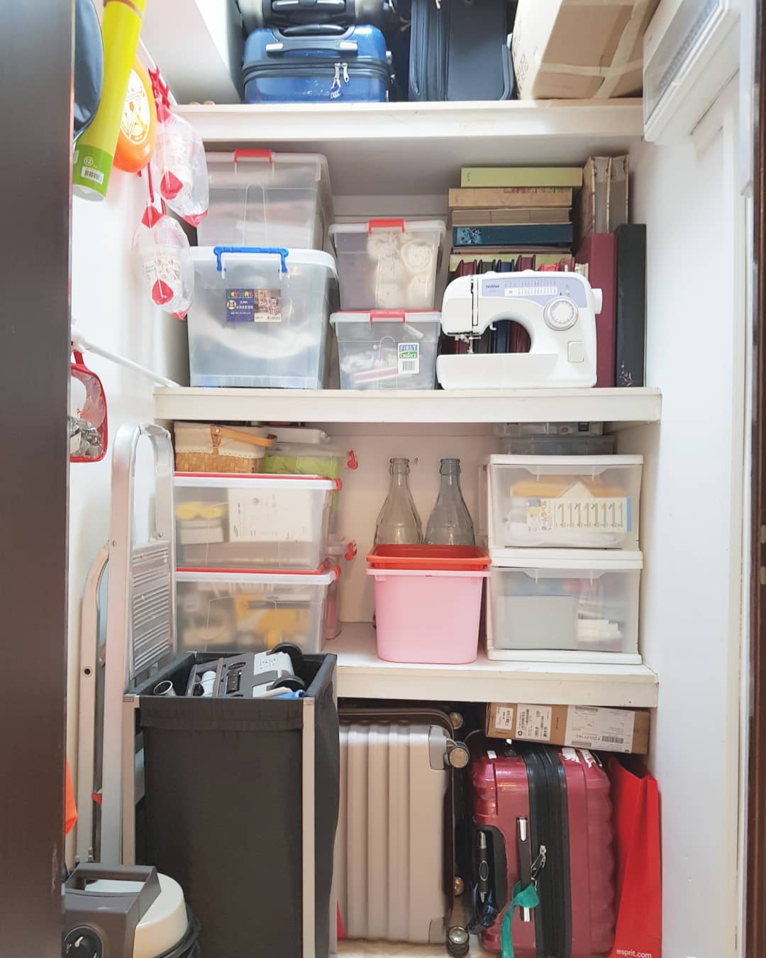 Storage room with storage containers. Photo by Instagram user @e._.laine
