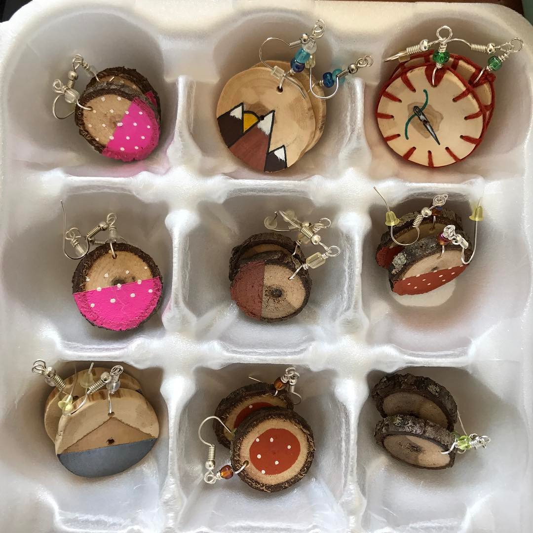 Egg cartons used for ornament storage. Photo by Instagram user @millybecomingwilder