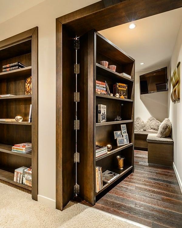 https://www.extraspace.com/blog/wp-content/uploads/2018/05/Building-Custom-Home-Create-Hidden-Room.jpg