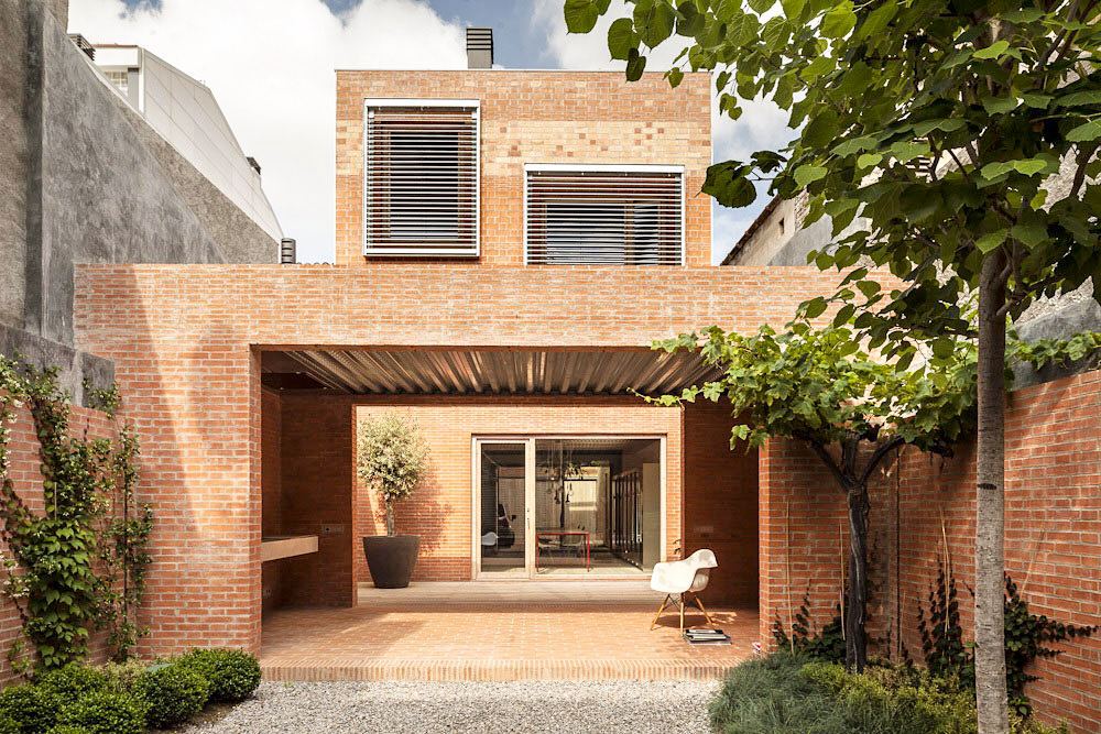 Modern brick house in Barcelona, Spain. Photo by Instagram user @bulthauphq
