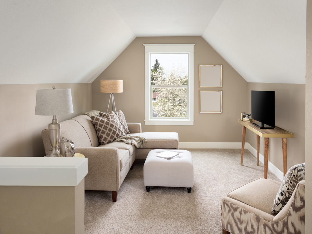 bonus living room above garage