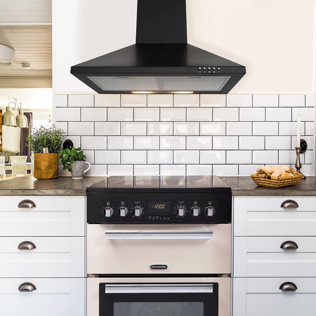 Energy-efficient stove-oven. Photo by Instagram user @montpellier_appliances