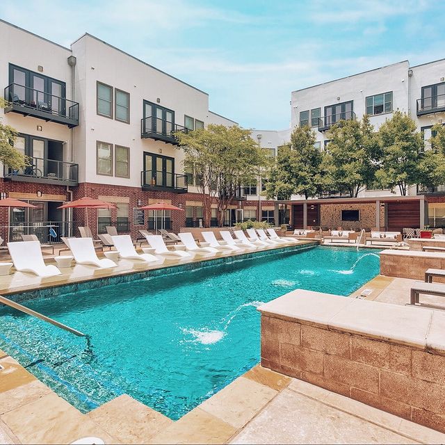 Pool at the Wycliff Apartments in Dallas. Photo by Instagram user @2929wycliffapartments