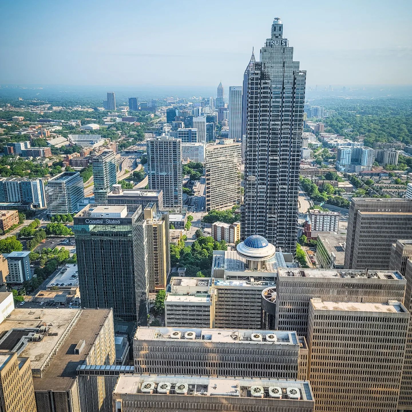 View of skyscrapers in downtown Atlanta. @explorerdreamdiscover.