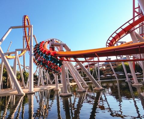 Knotts Berry Farm Red Rollercoaster with blue sky in Anaheim, CA Photo via @coasterquest_