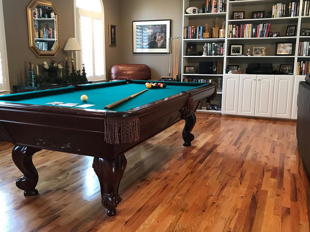 Game room with pool table and white shelves. Photo by Instagram user @pooltablesgvl
