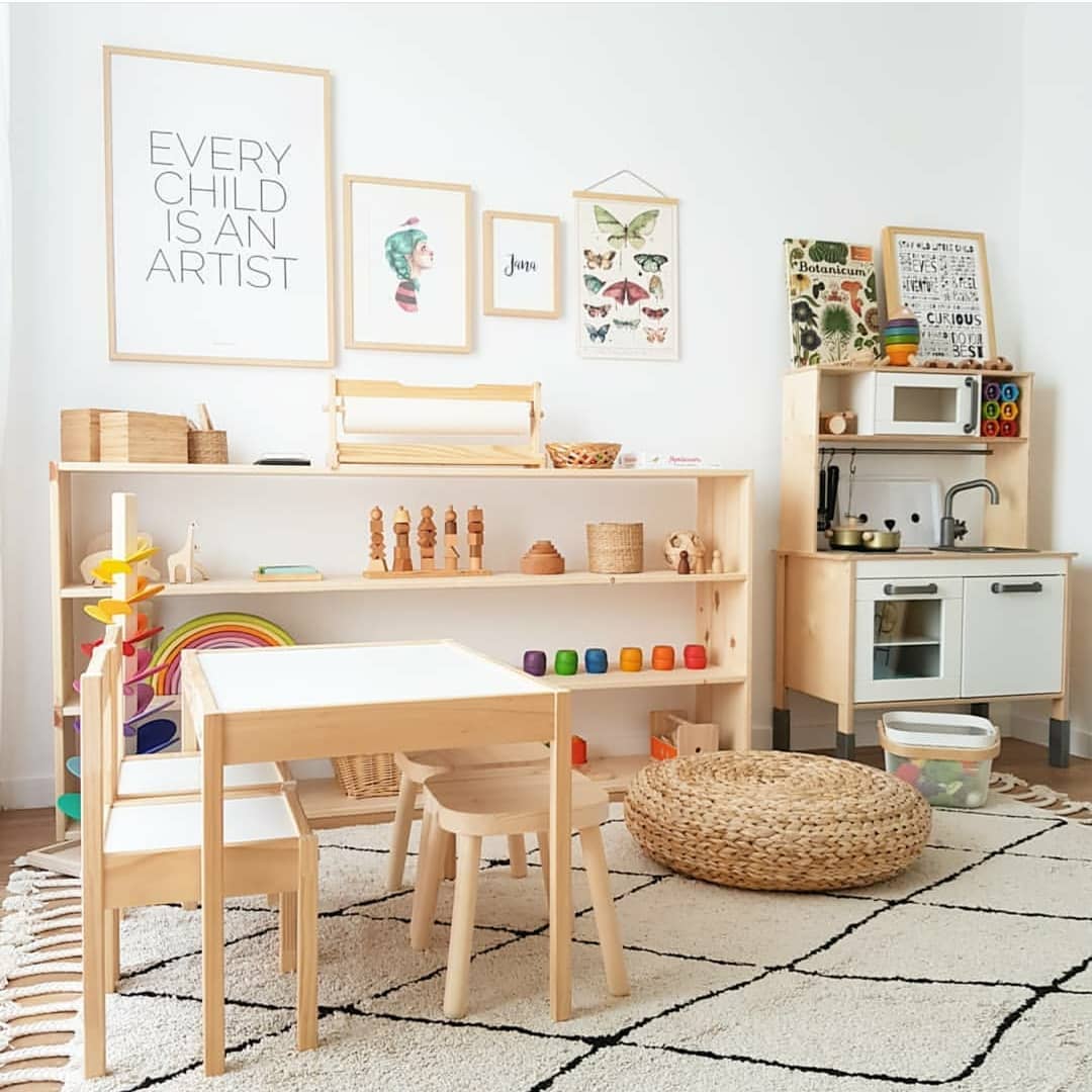 Small brown tables in kids art room. Photo by Instagram user @whiteandwander