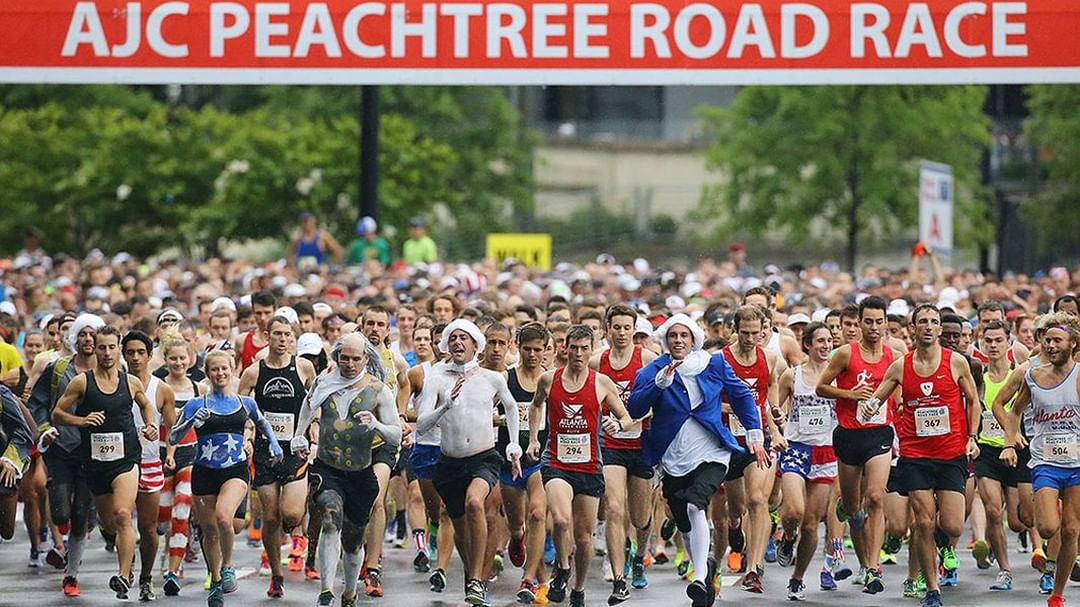 Huge group of runners taking off on the Peachtree Road Race in Atlanta. Photo by Instagram user @jerseygirlsports