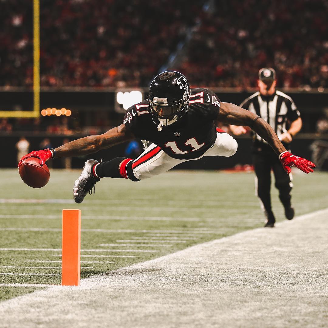 Julio Jones jumps for touch down. Photo by NFL photographer Logan Bowles and posted by Instagram user @atlantafalcons