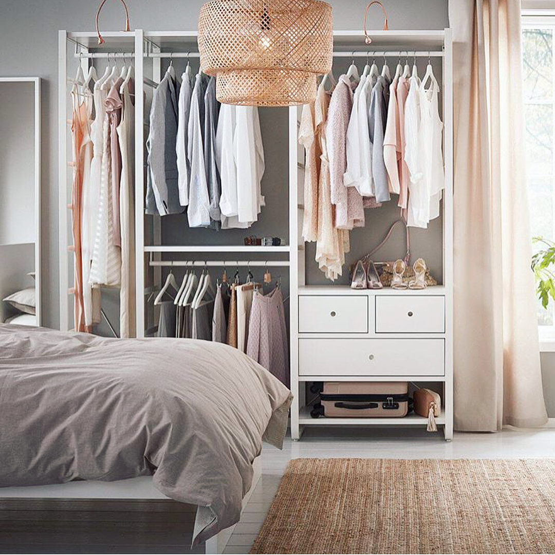 Studio Apartment Organization: 15 Storage Tips & Tricks