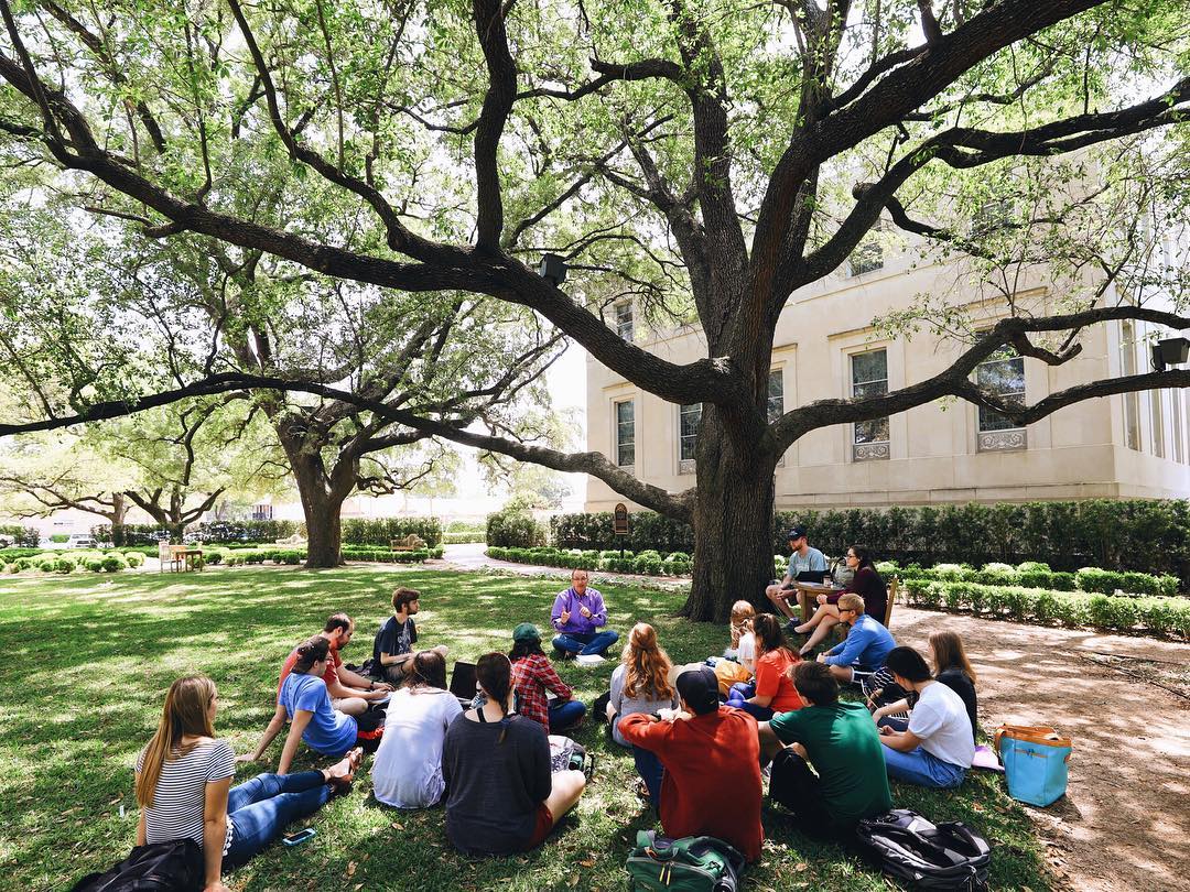 College Study Group Meeting Outside on the Lawn. Photo by Instagram user @bayloruniversity
