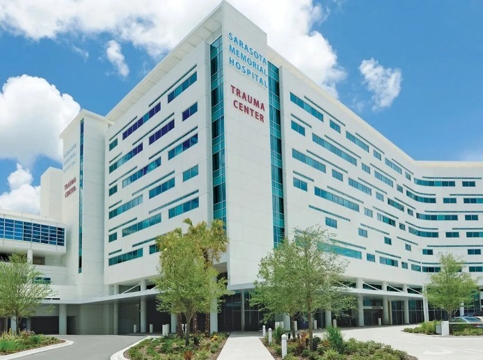 Image of a major employer of the area, Sarasota Memorial Hospital. Photo by Instagram user @stunningsarasotahomes.