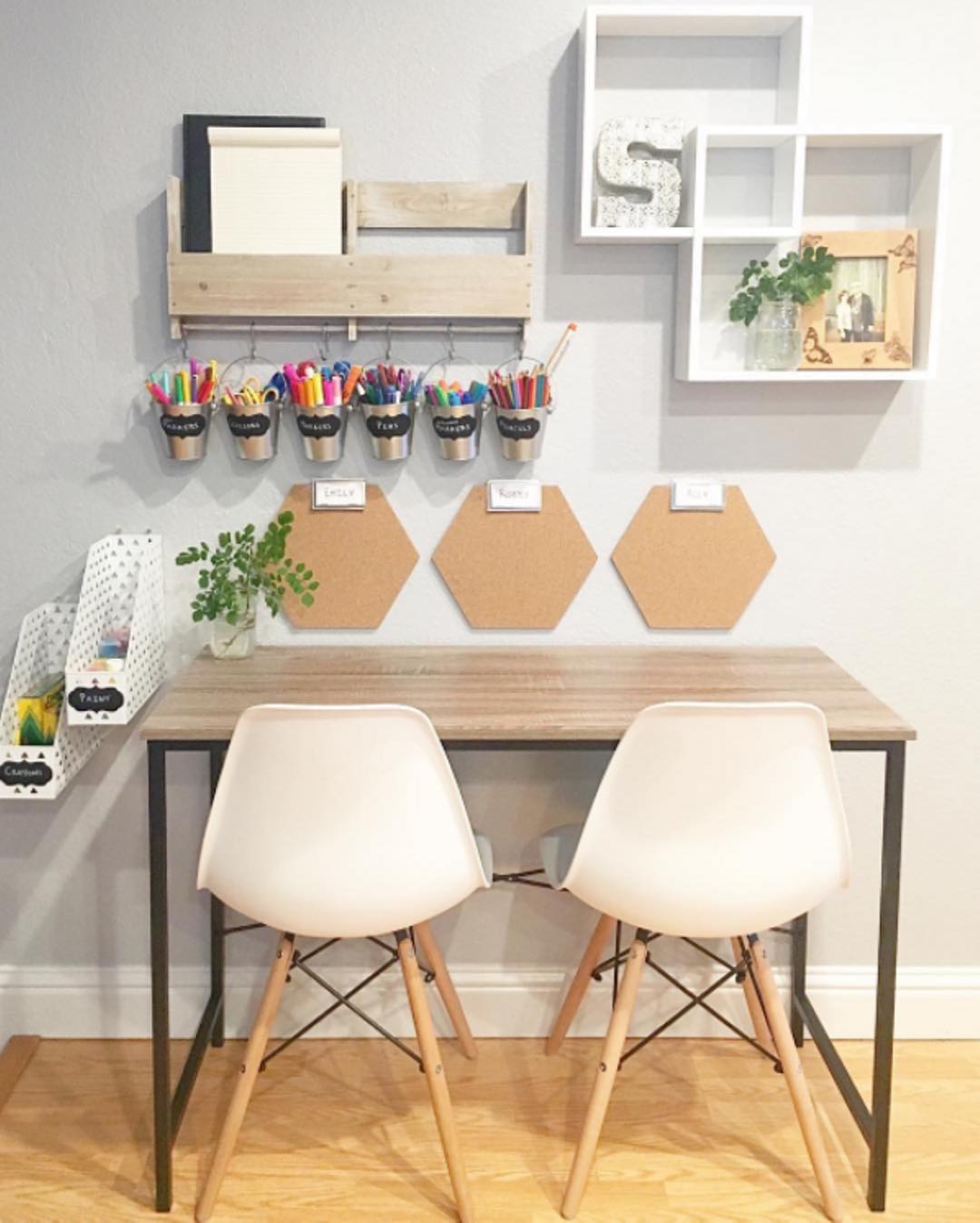 Kids desk with floating shelves.