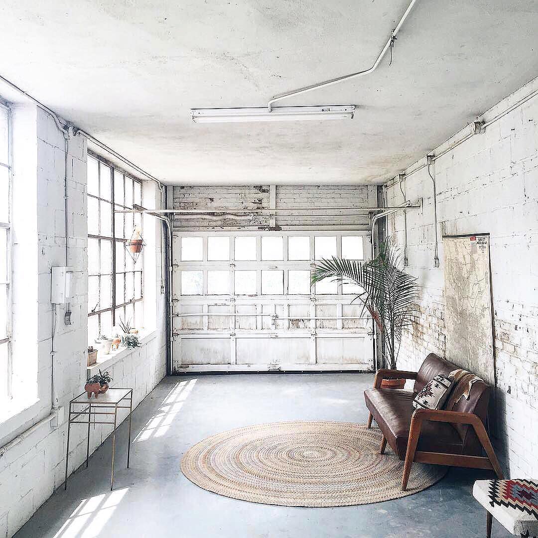 Garage converted into a living room. Photo by Instagram user @bonno_brother