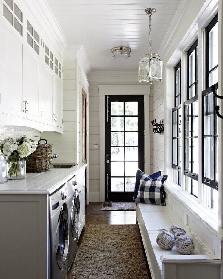 Farmhouse-style mudroom. Photo by Instagram user @muskokalivinginteriors