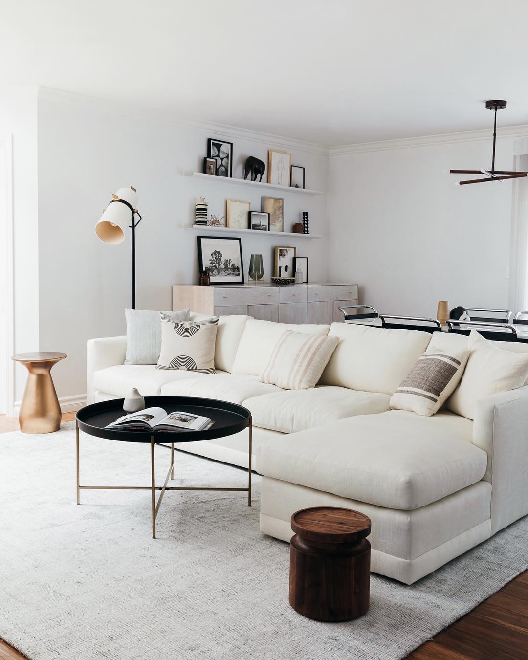 Minimalist living room. Photo by Instagram user @monicawangphoto