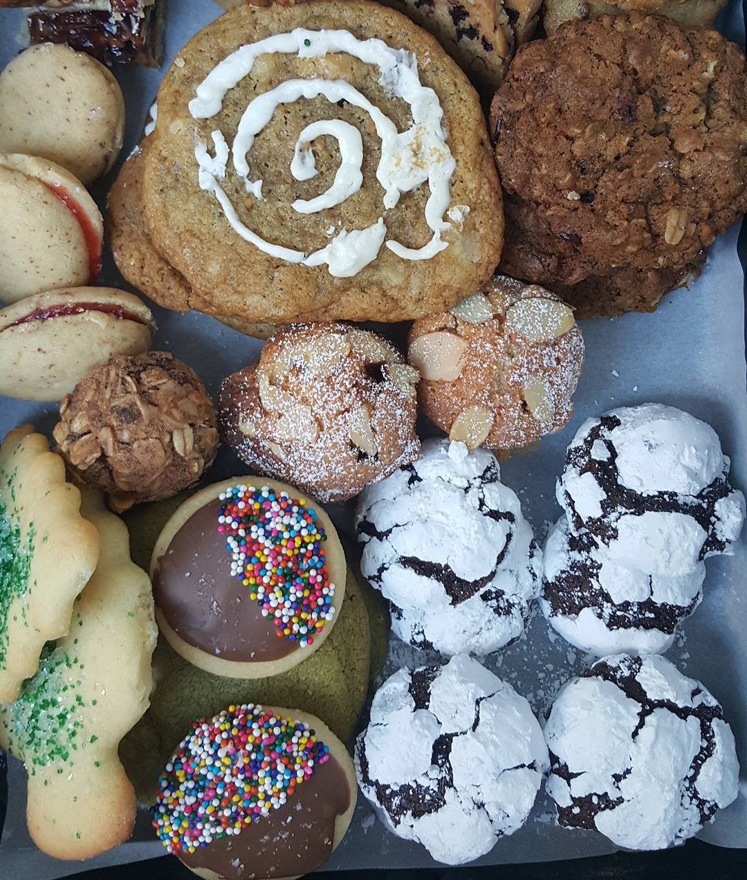 Different Styles of Christmas Cookies, Muffins, and Other Treats. Photo by Instagram user @jessicalittlefu