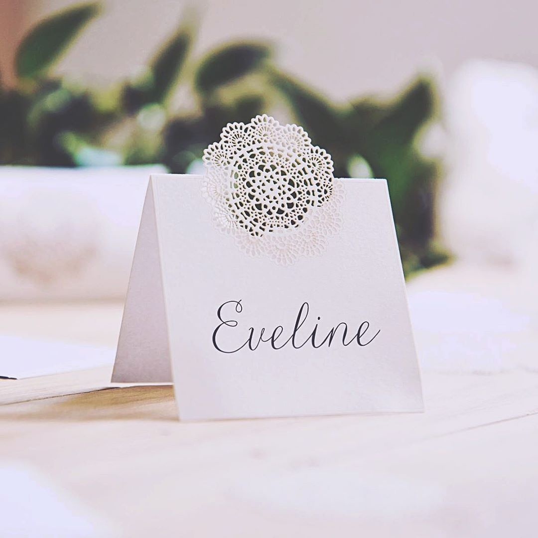 Name Placecard on Dinner Table. Photo by Instagram user @herbeautifulmess_creative