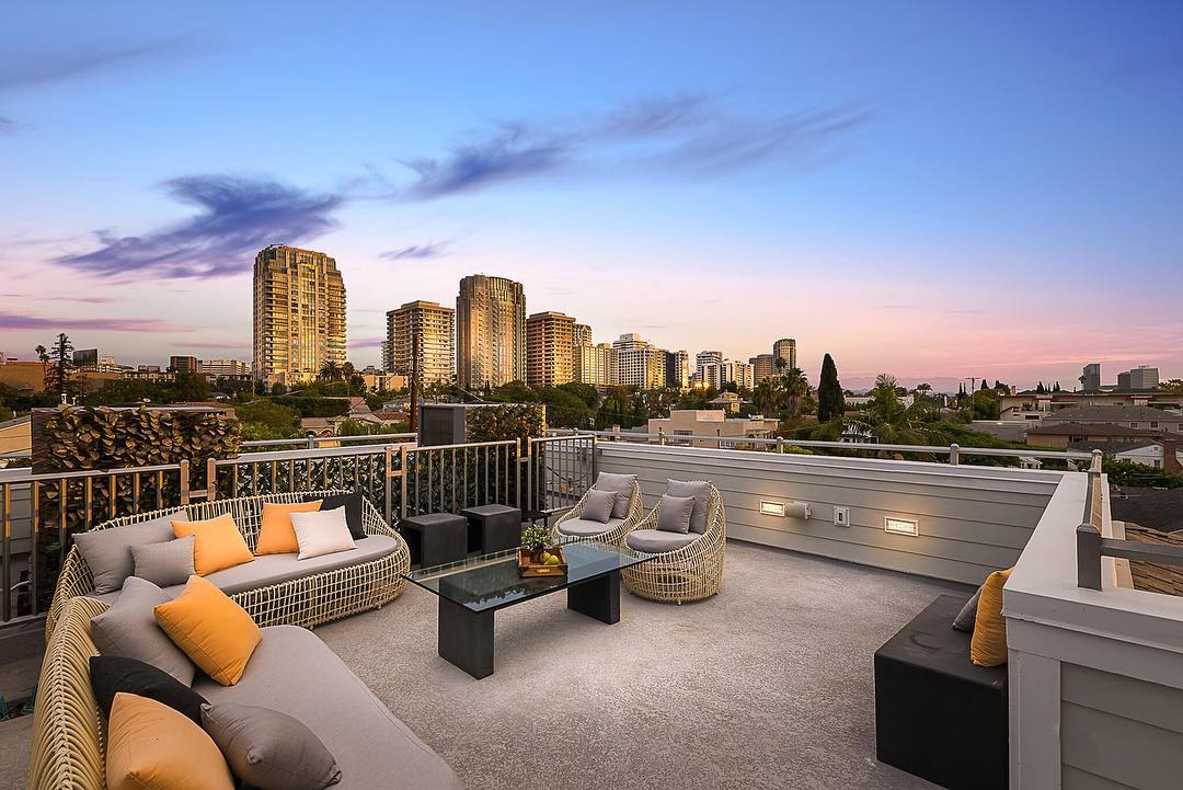 View of Downtown Los Angeles from an Apartment Rooftop. Photo by Instagram user @brentwoodproperty