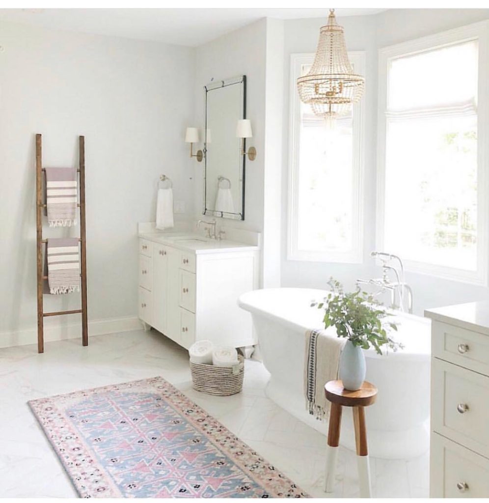 17 Feng Shui Bathroom Design & Layout Ideas | Extra Space Storage