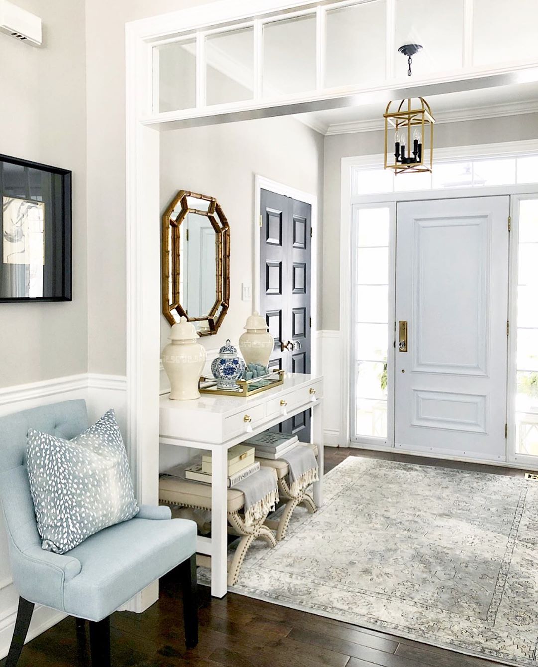 Blue and white entryway. Photo by Instagram user @citrineliving
