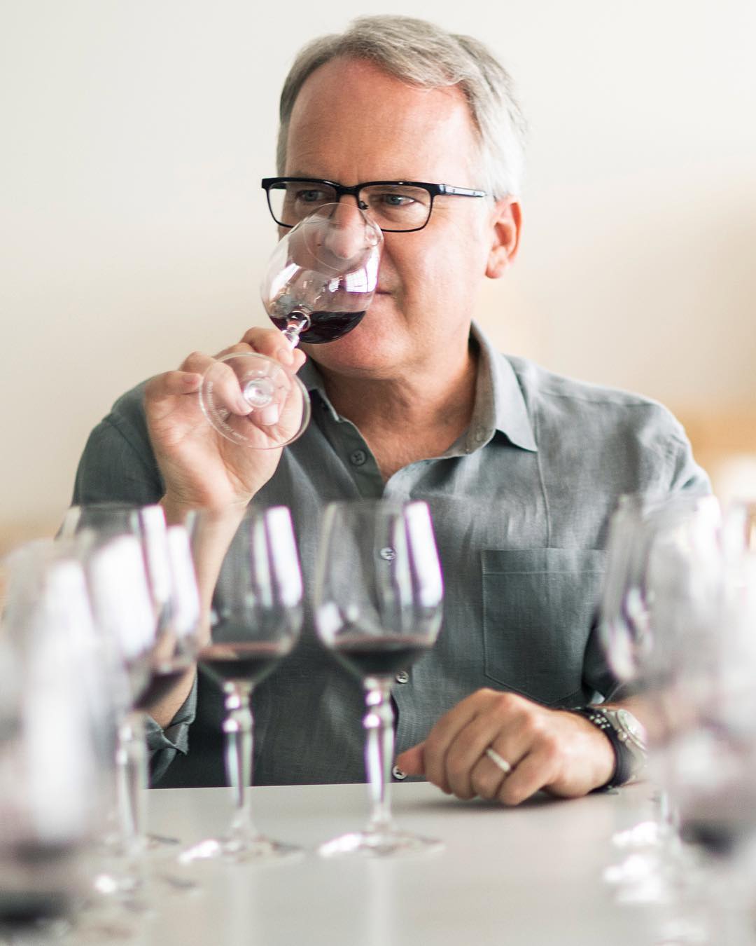 Online Instructor Teaching a Wine-Tasting Class. Photo by Instagram user @masterclass