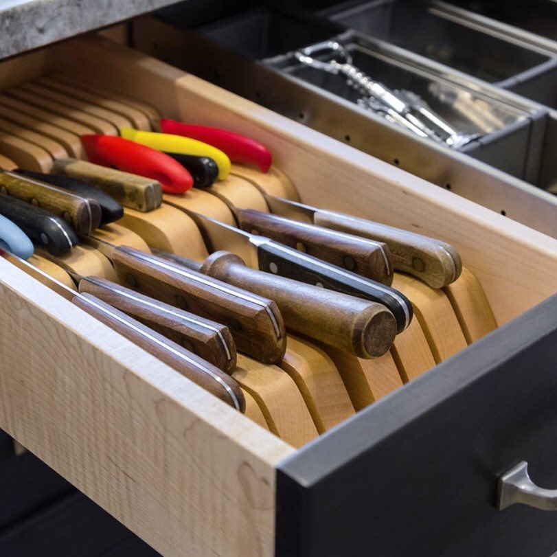 Kitchen knives in knife drawer. Photo by Instagram user @michaelmenn