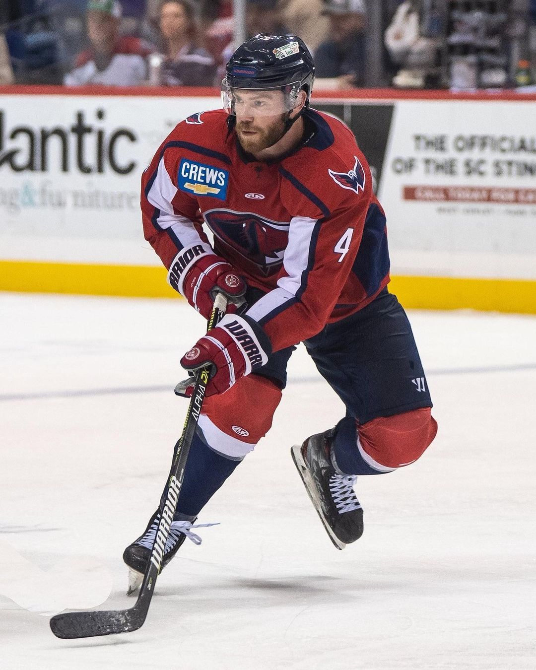 A South Carolina Stingrays player playing hockey. Photo by Instagram user @scstingrayshockey