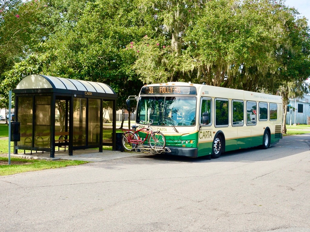 The CARTA bus stop located in Charleston. Photo by Instagram user @ridecarta