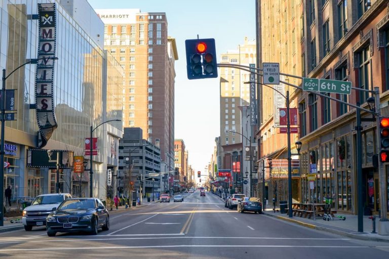 Moving to St. Louis? Here Are 13 Things to Know Extra Space Storage