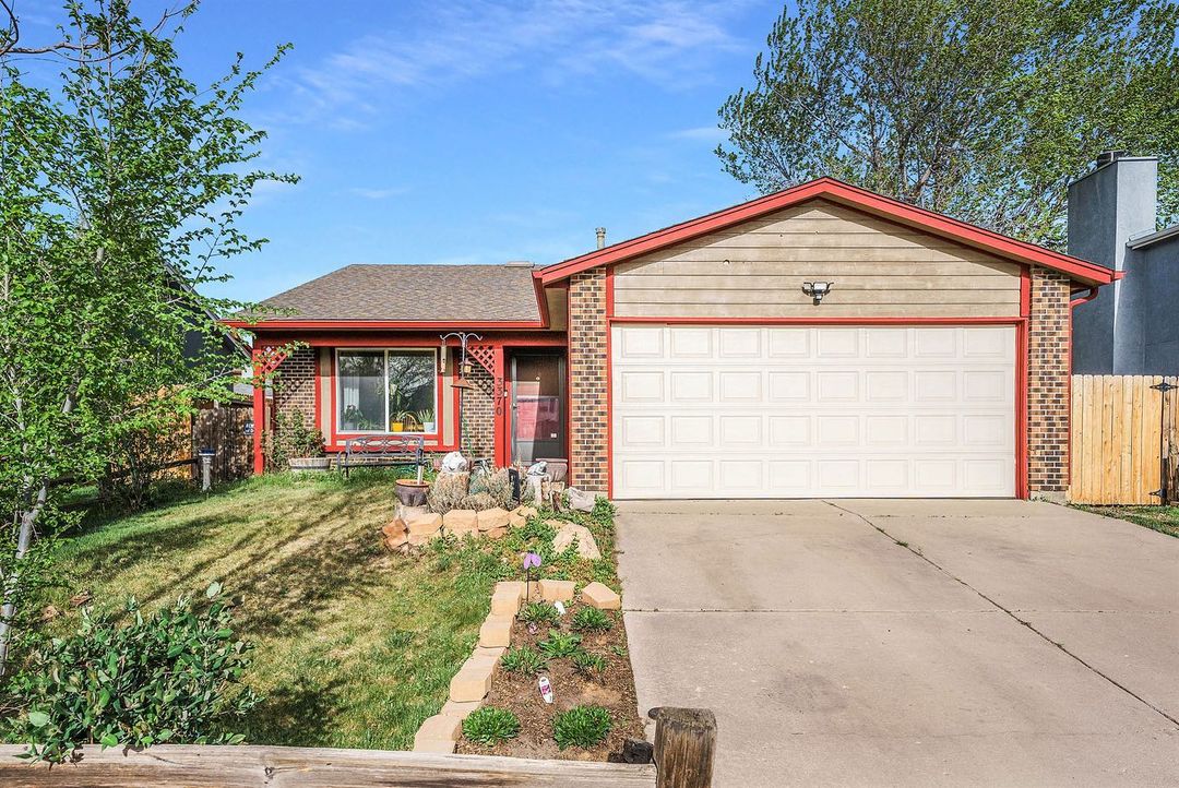 A single story, ranch style home in Old Colorado City. Photo by Instagram user @jduttcolhomes