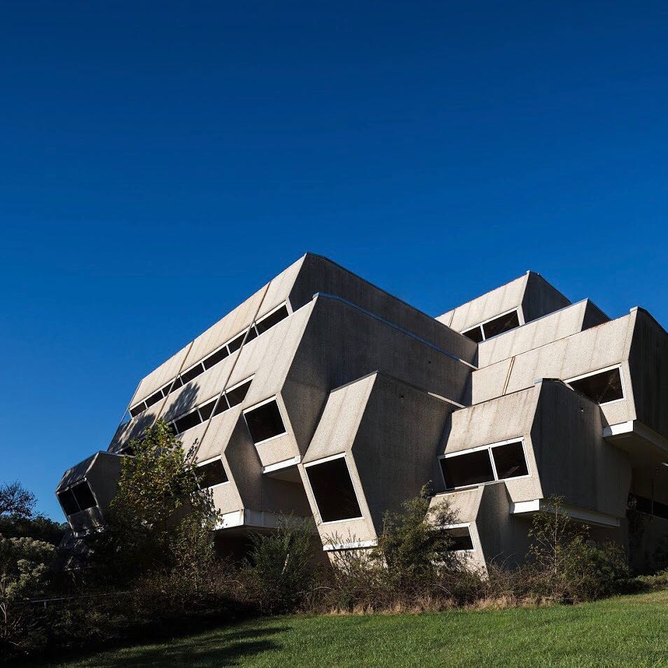Front view of modern building at Research Triangle Park. Photo by Instagram user @modarchitecture