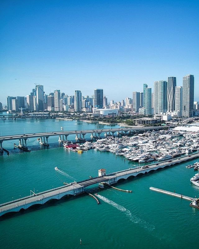 Arial view of Miami skyline and ocean with boats. Photo by Instagram user @ponticelli