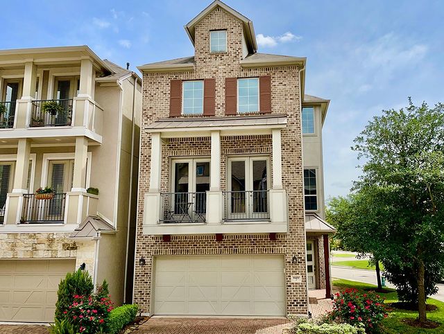 A three story home located in Houston's Spring Branch neighborhood. Photo by Instagram user @rustycablerealtor