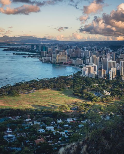 A scenic view of Honolulu's Waikiki Beach. Photo by Instagram user @gregconnphotography