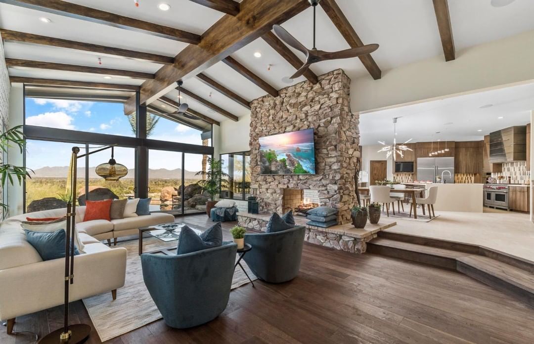 Interior of Arizona luxury home. Photo by Instagram user @joannbauerhomes