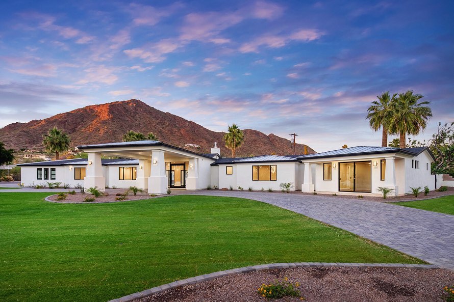 Luxury Southwestern-style ranch home in Arcadia, AZ. Photo by Instagram user @dustinmiverson